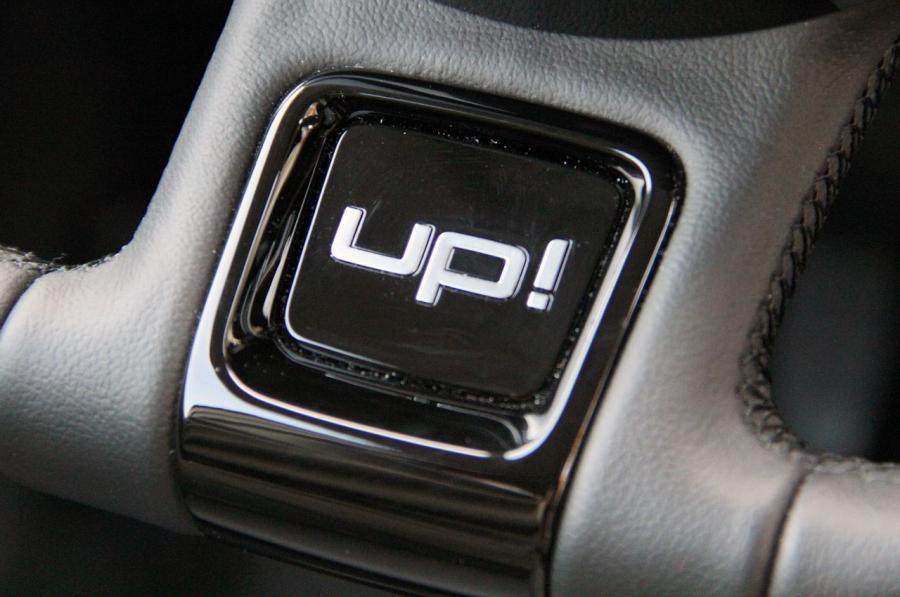  Volkswagen up! 2011 года  (фото 124 из 173)
